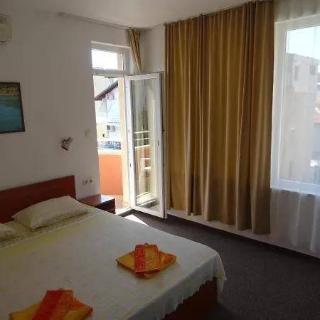 Къща за гости добреви 4*