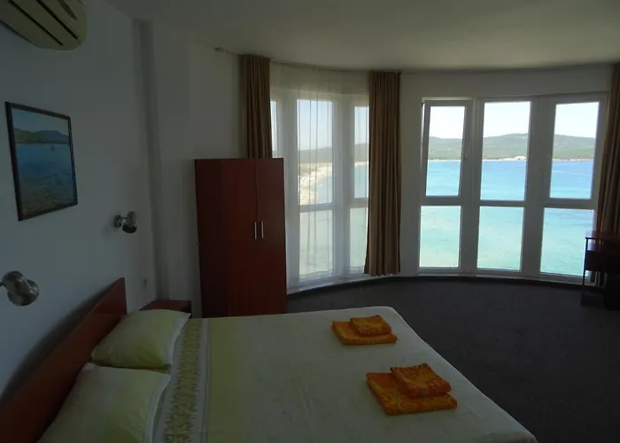 Dobrevi Guest house 4*