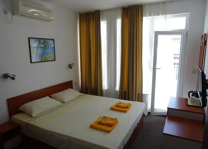 Guest house Dobrevi 4*