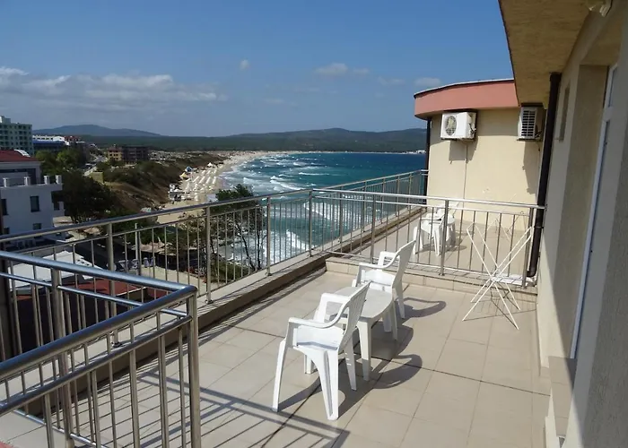 Guest house Dobrevi 4*