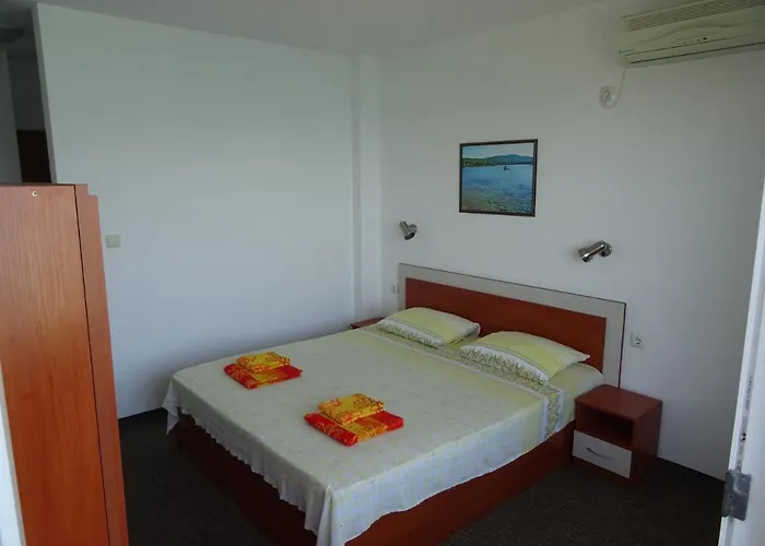 Dobrevi Guest house 4*