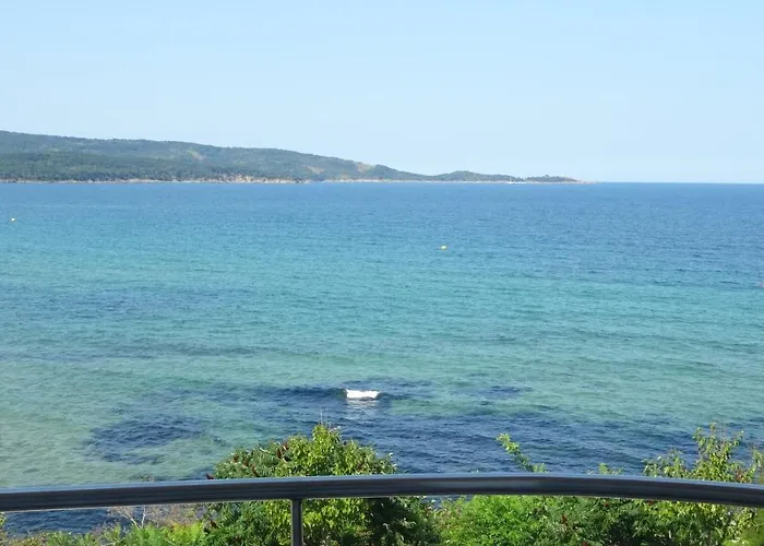 Dobrevi Guest house 4*