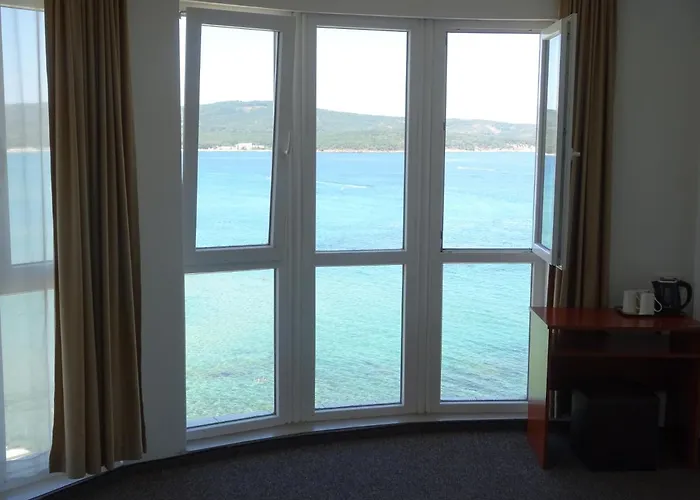 Guest house Dobrevi 4*