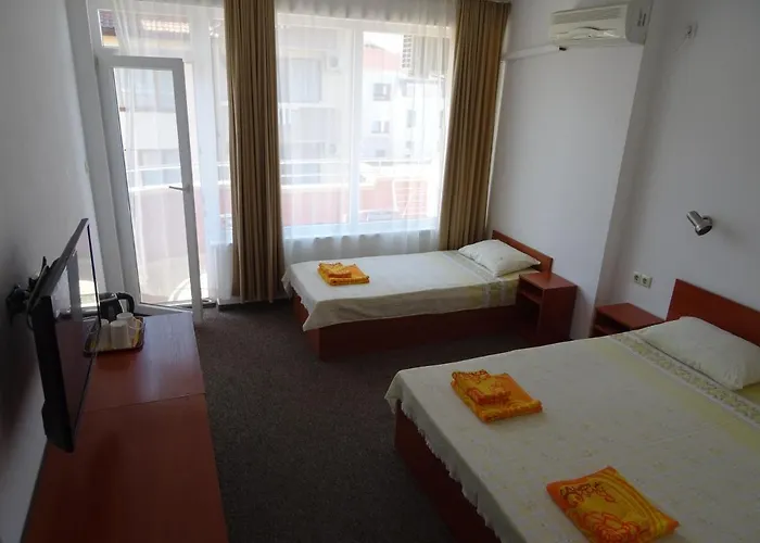 Guest house Dobrevi 4*