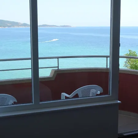 Guest house Dobrevi 4*