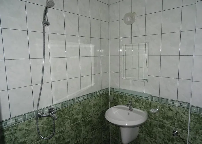 Dobrevi בית הארחה 4*